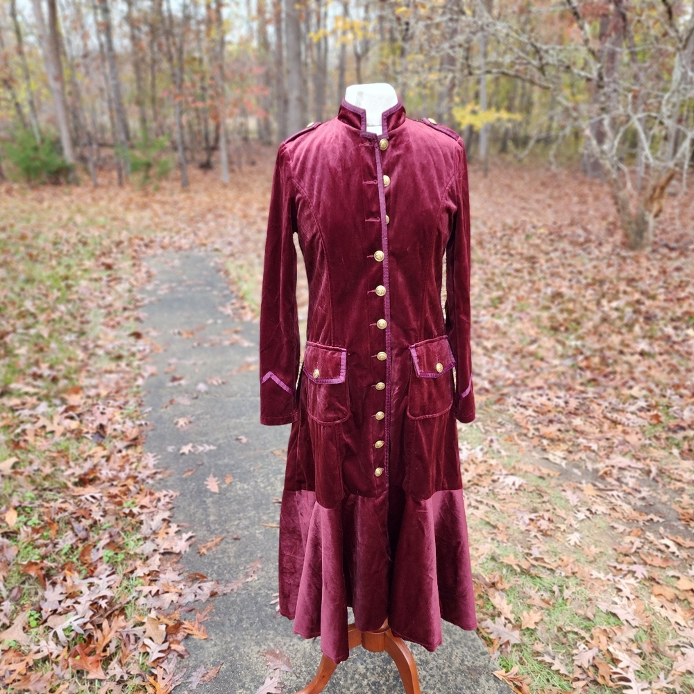 Trish Scully burgundy skirted jacket with gold buttons size 6 Bridgerton jacket - Picture 3 of 11